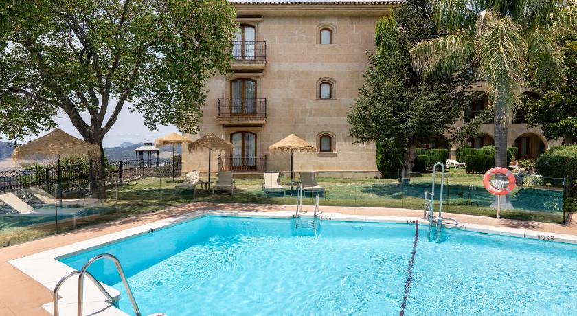 ロンダ Parador de Ronda 4つ星 ホテル プール