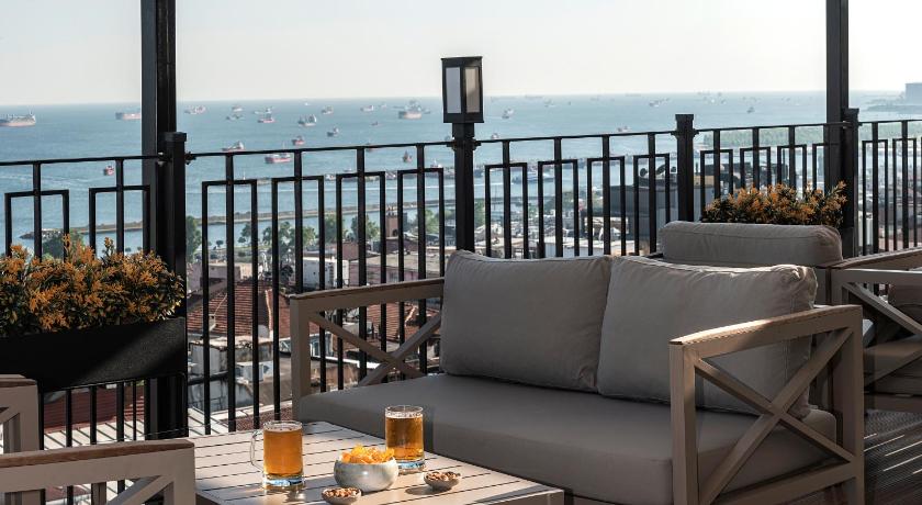 Aprilis Hotel - image 8