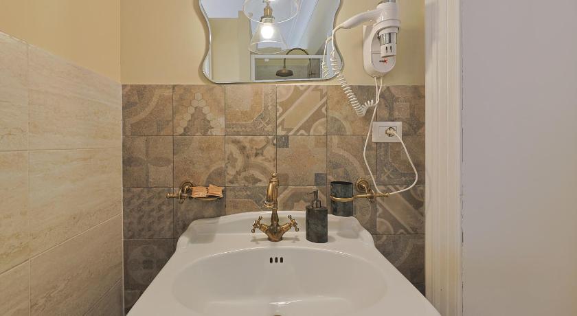 Art House Relais56 Via del babunino 56 Nuova Gestione photo