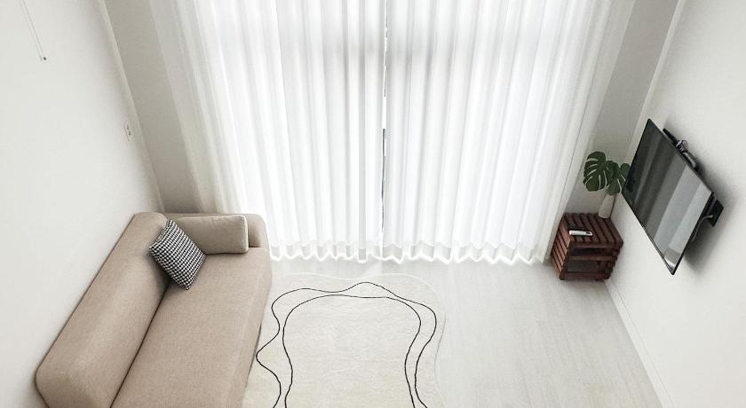 江陵 Rooftop Moonlight Pension 3つ星 ゲストハウス スイート