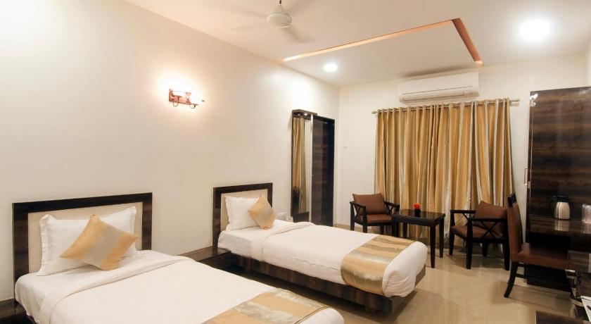 Hotel The Sudesh photo