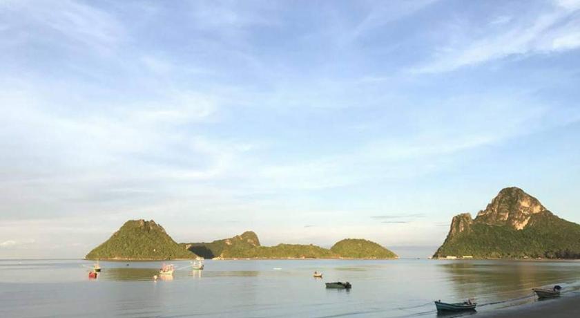Baan Chom Lay photo
