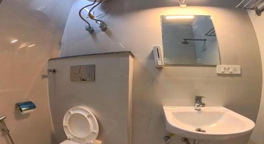 Hotel Prago by Green Deer Varanasi photo
