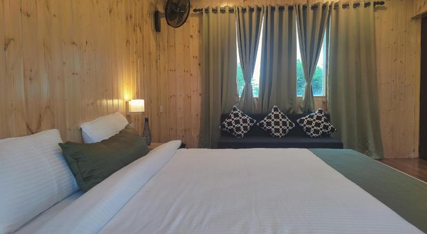 King Room with Mountain View