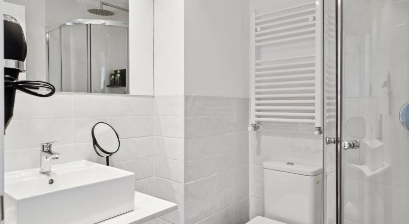 NEW! limehome Madrid Calle de Nunez de Balboa photo