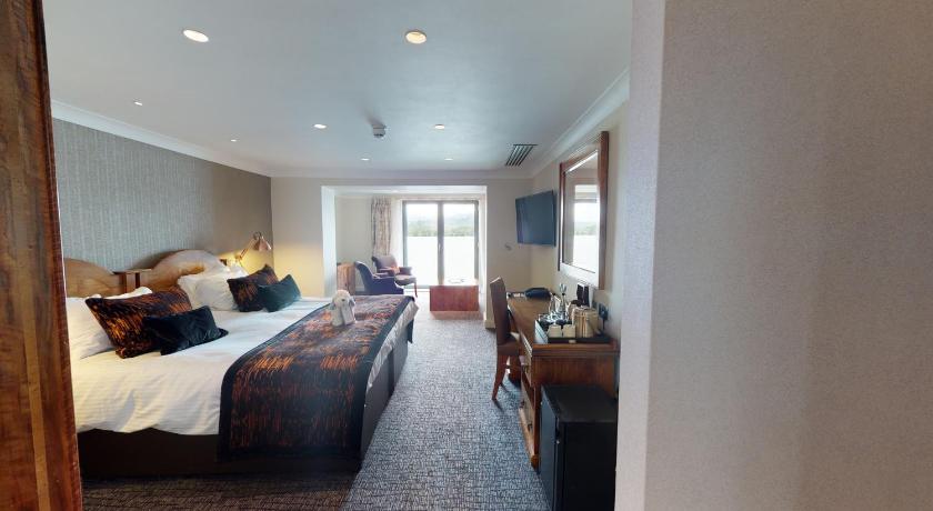 Image of Lime Lake View Double or Twin Room 10