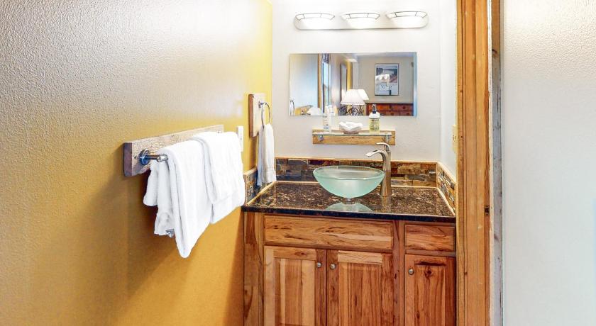 Village Square Suite #631 photo