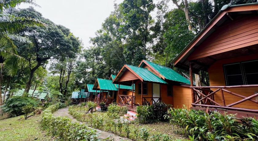 Image of Bungalow with Fan 9