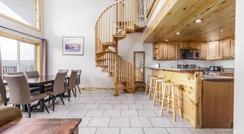 The Lodge at Duck Creek photo