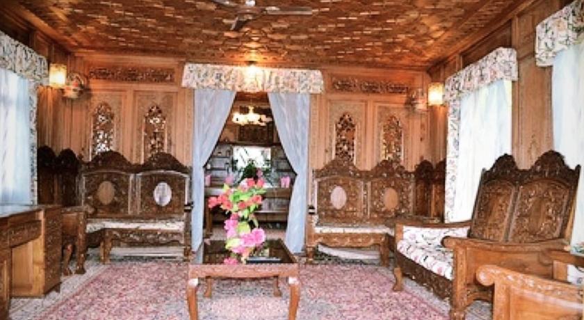 Iram Houseboats photo