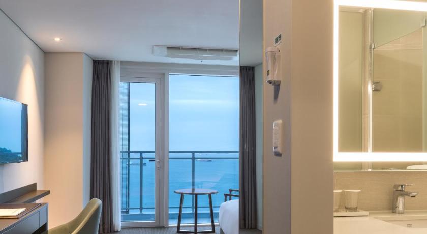 Image of Ocean Suite With Terrace 6