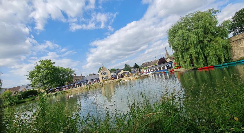 The Riverside photo