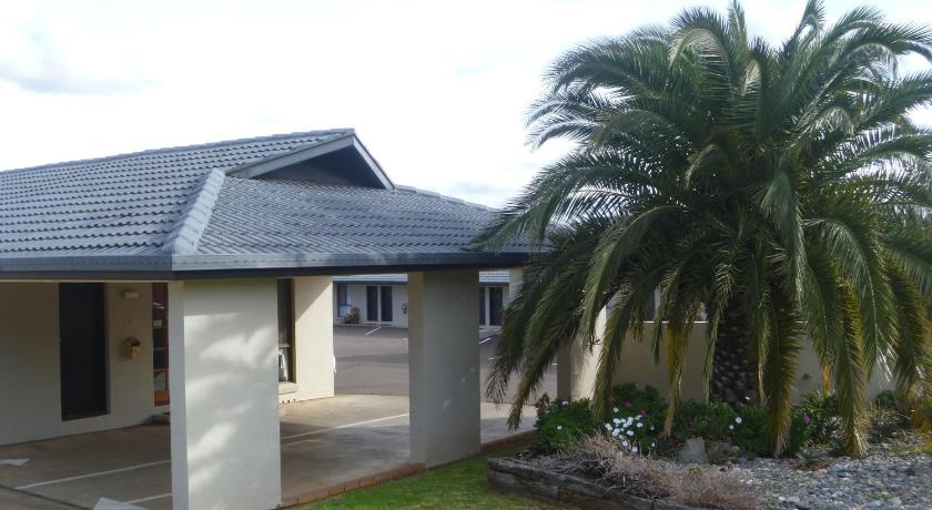 Stagecoach Inn Motel photo