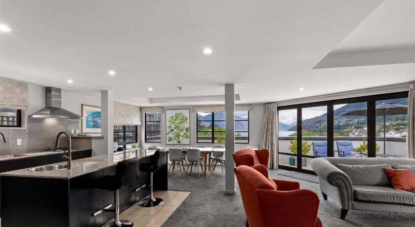 Image of 2-Bedroom Penthouse Apartment 3
