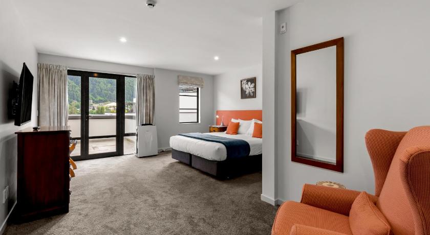 Image of 2-Bedroom Penthouse Apartment 7