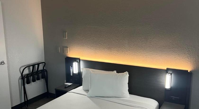 Motel 6-Lakeland, FL photo