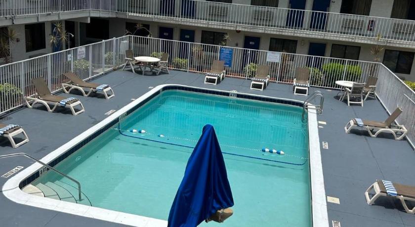 Motel 6-Lakeland, FL photo