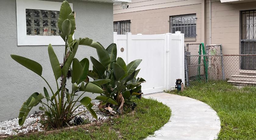 Casa Familia Martino 5 — Hotel in Tampa (FL)