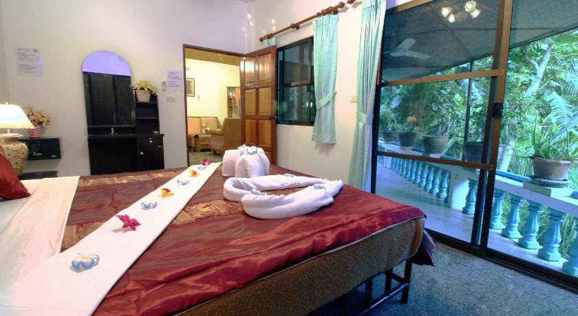 Image of 2 Bedroom Suite 16