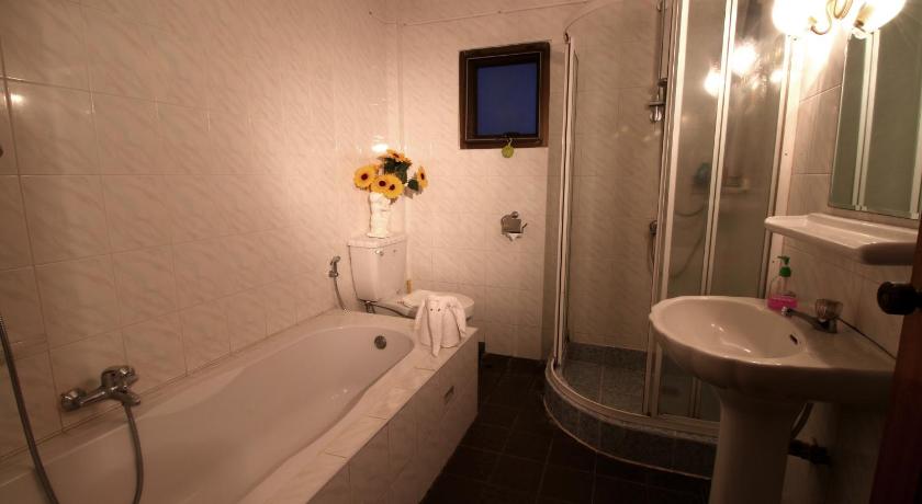 Image of 2 Bedroom Suite 2