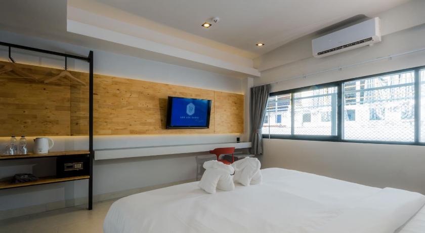 Lek Lek Samui Room X Coffee Bar - image 12