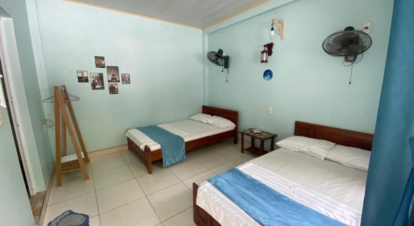 Cat Ba Life Hostel photo