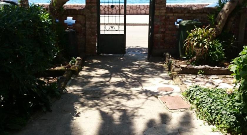 House Grabic — Hotel in Tivat