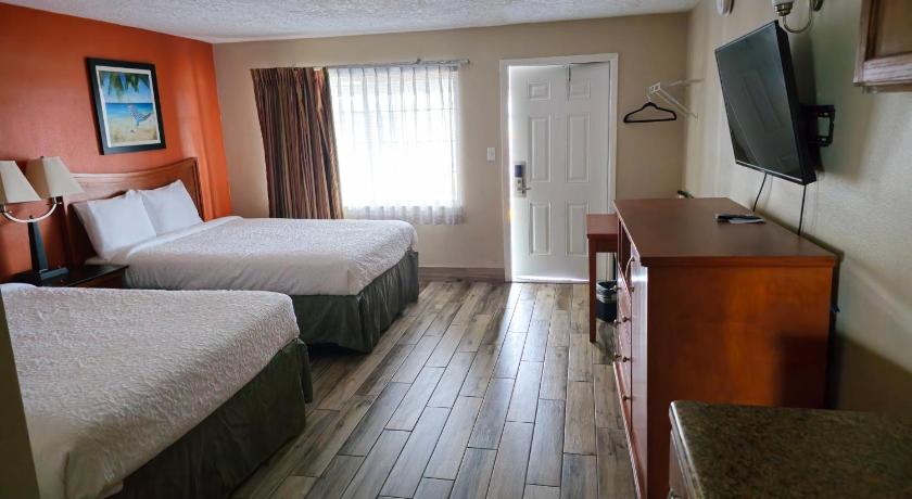 Three Oaks Motel - Titusville photo