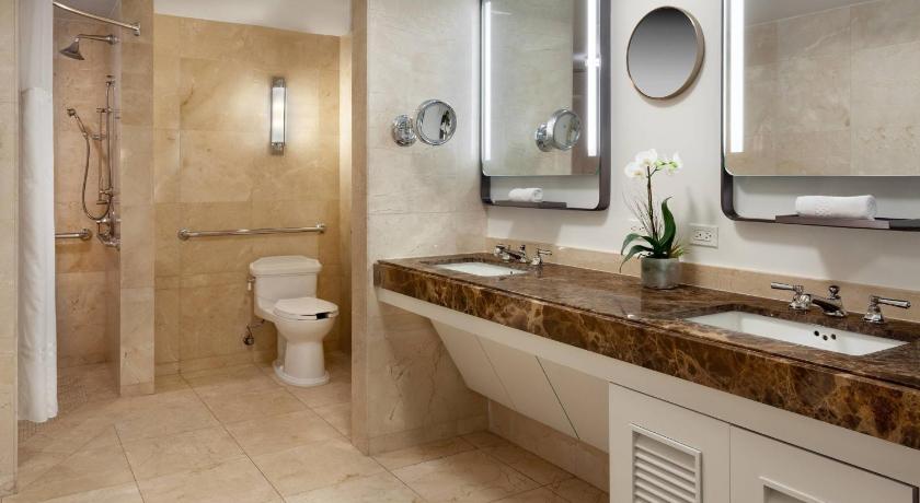 Image of King Room with Partial Ocean View - Mobility Accessible with Roll-In Shower 3