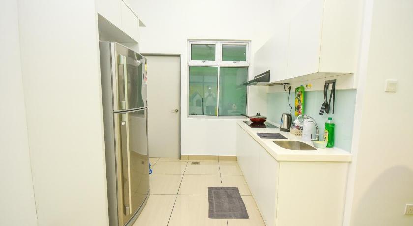 Image of Shin-Chan Suite 1