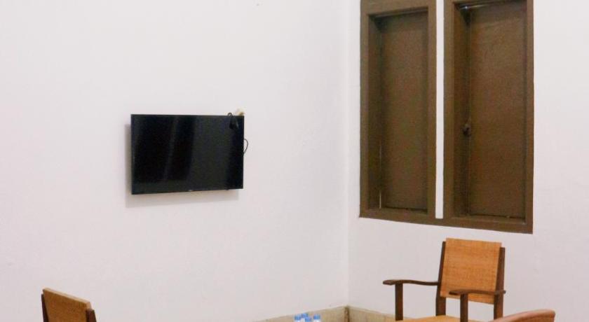Hotel Candi Baru - image 22