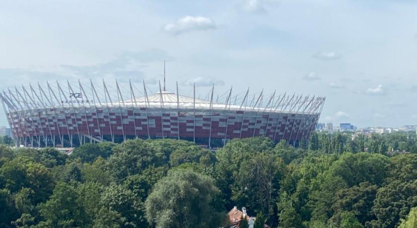 Dedek Park - historyczny dworek w pieknym Parku Skaryszewskim obok Stadionu Narodowego photo
