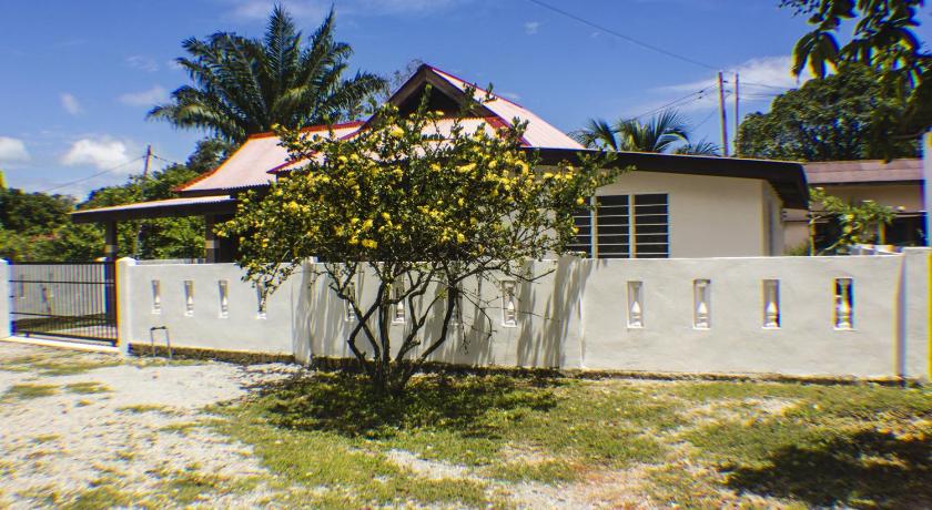 Holiday Home Sunshine Cenang photo