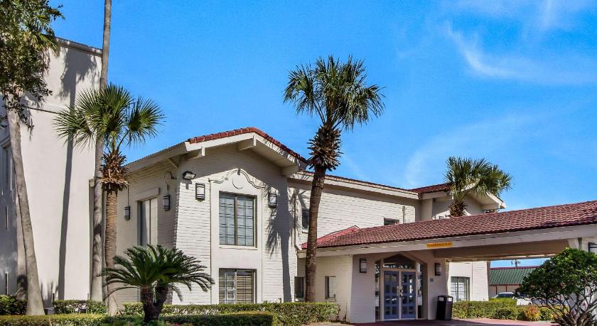 Motel 6-Baytown, TX - Garth Rd photo