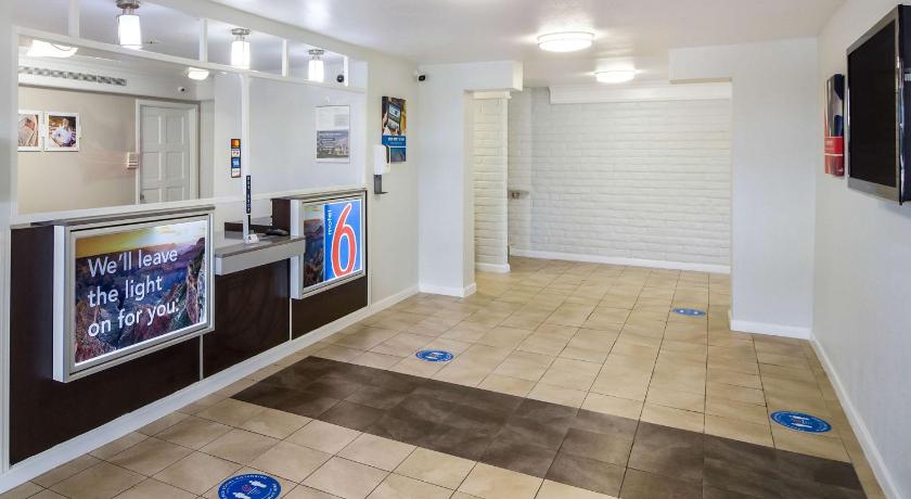 Motel 6-Baytown, TX - Garth Rd photo