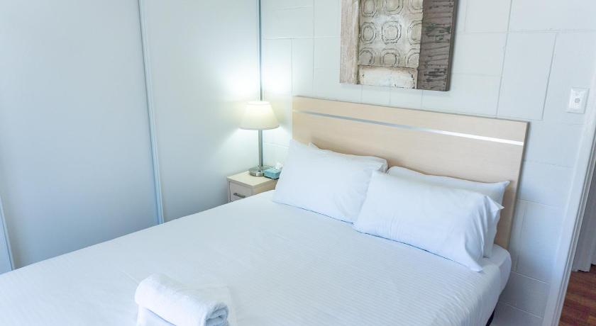 Image of Deluxe Three-Bedroom House 5