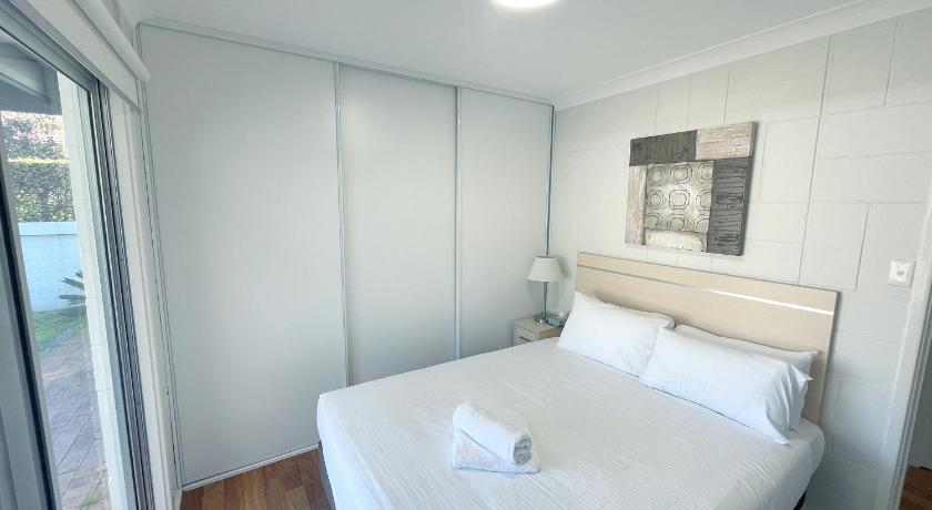 Image of Deluxe Three-Bedroom House 8