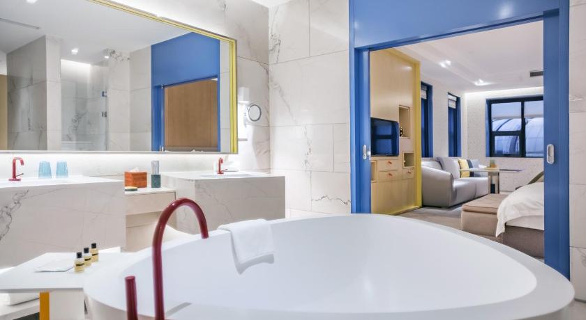 The Sifang Hotel Nanjing Autograph Collection - image 6