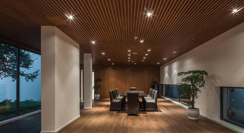 The Sifang Hotel Nanjing Autograph Collection - image 21