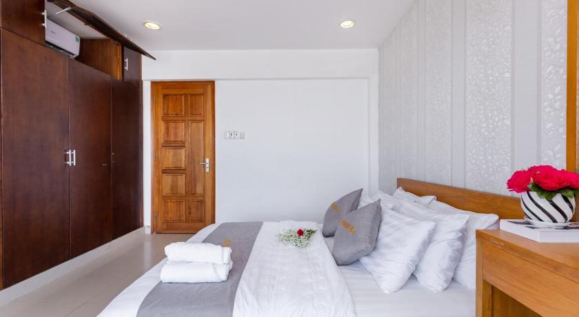 Palm Villa 23 (Beachfront Pool Villa Vung Tau with an Ocean view and Karaoke, Billards) photo