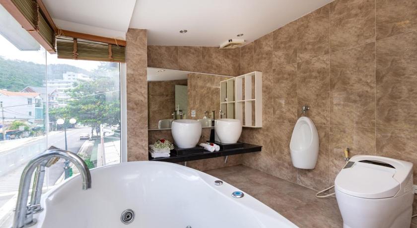 Palm Villa 23 (Beachfront Pool Villa Vung Tau with an Ocean view and Karaoke, Billards) photo
