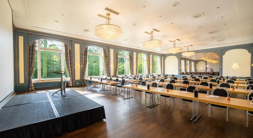 Krefeld Hotel Krefelder Hof 4-Star Hotel view