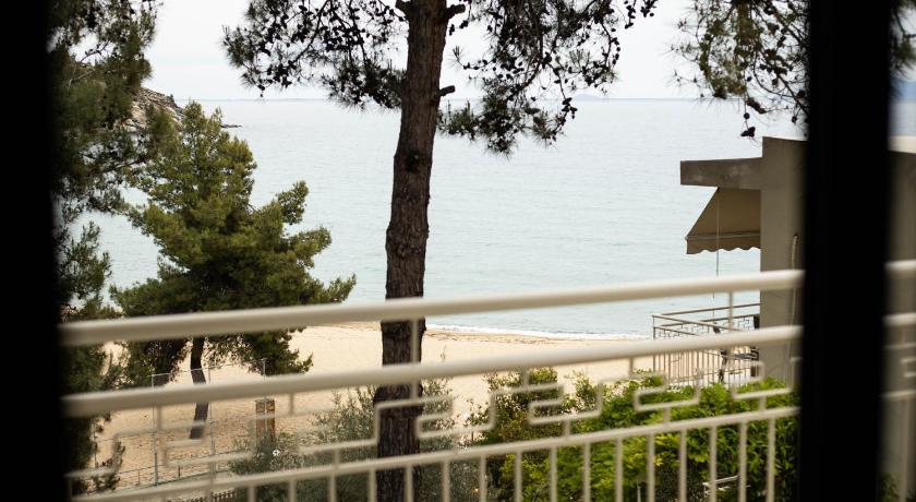 Image of Family Suite with Sea View 10
