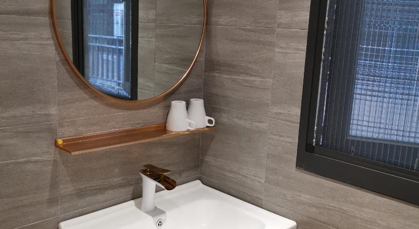 ダブルルーム（プライベートバスルーム付き） (Double Room Private Bathroom)の画像 3