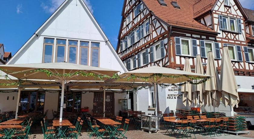 Stadthotel Waldhorn — Hotel in Kirchheim unter Teck