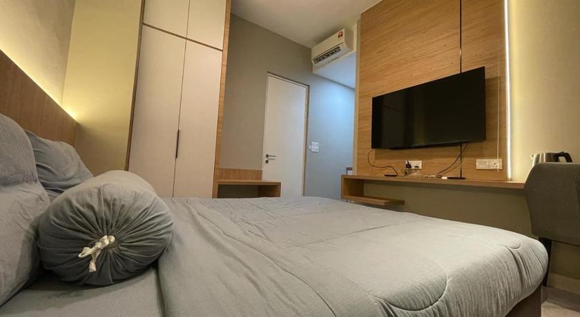 Imperio.Res | Cityview | 10 min to Jonker | 6pax photo