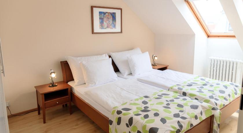 Image of One-Bedroom Apartment 7