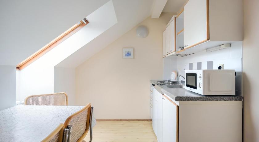 Image of One-Bedroom Apartment 11