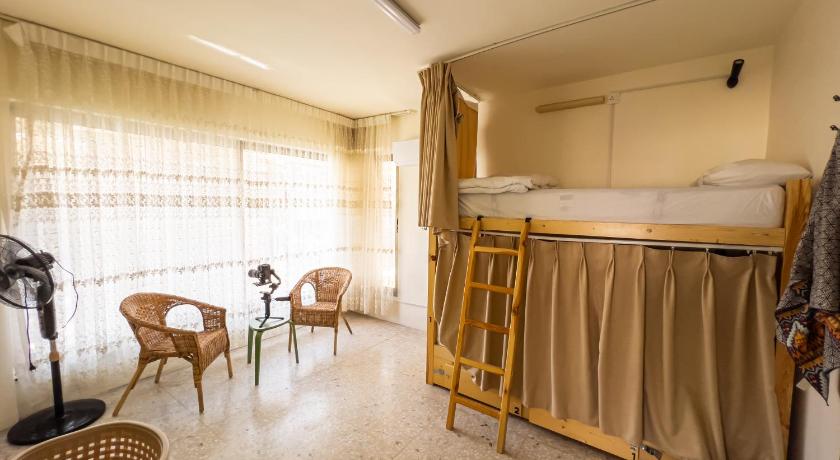 Battuta Hostel photo