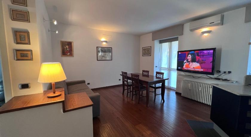 Casa vacanze Attico sul lago di Lecco, a due passi dal centro con posto auto